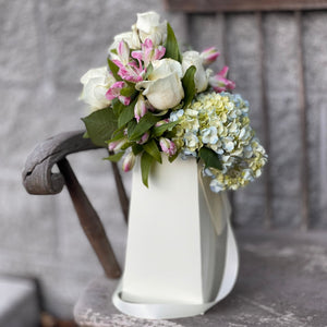 Cream FlowerBox Recyclable, Waterproof. Paper Vase - WildFlower Media