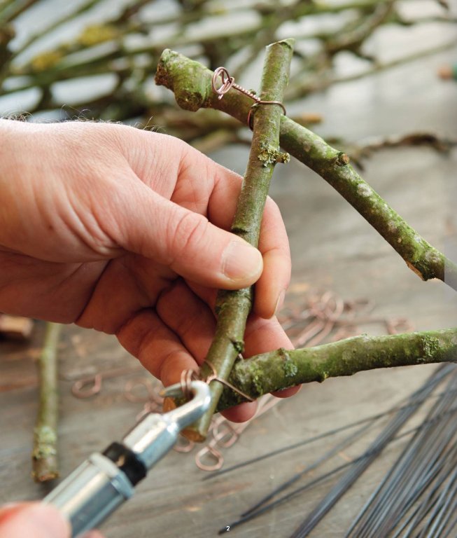 Floral Wire Workshop: Florists' Techniques for Every Season - WildFlower Media