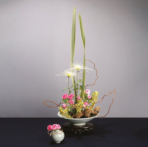 Cocoji: Traditional Korean Flower Arrangement - FlowerBox